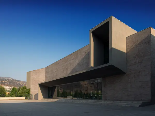 Colegio Santiago College, Santiago