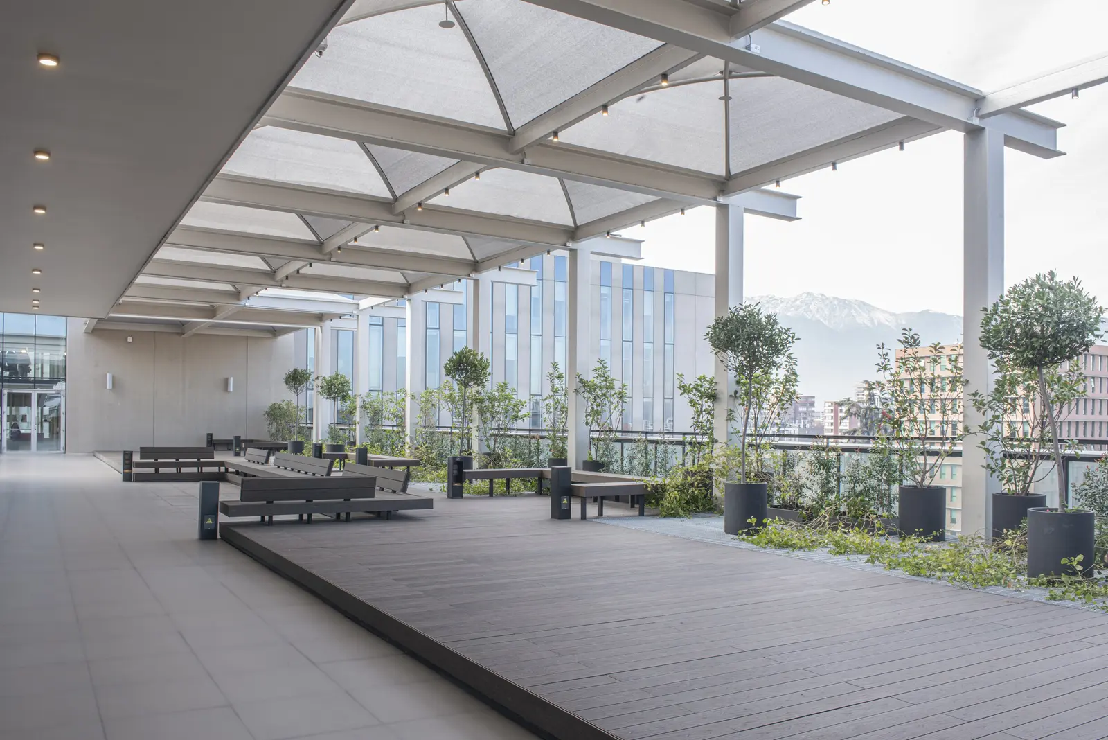 Universidad Autónoma, edificio de 7 pisos, vista 20