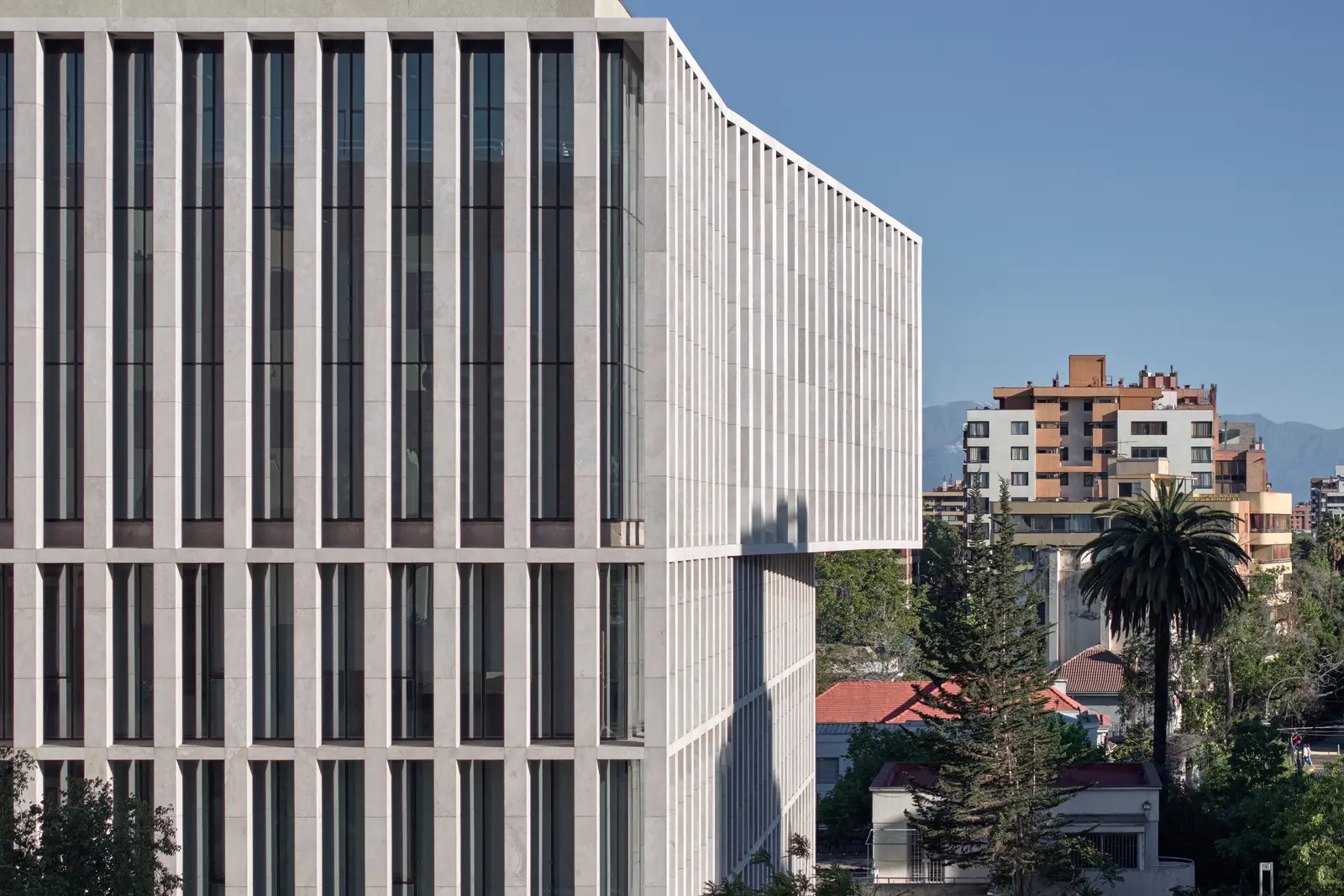 Universidad Autónoma, edificio de 7 pisos, Providencia, Santiago