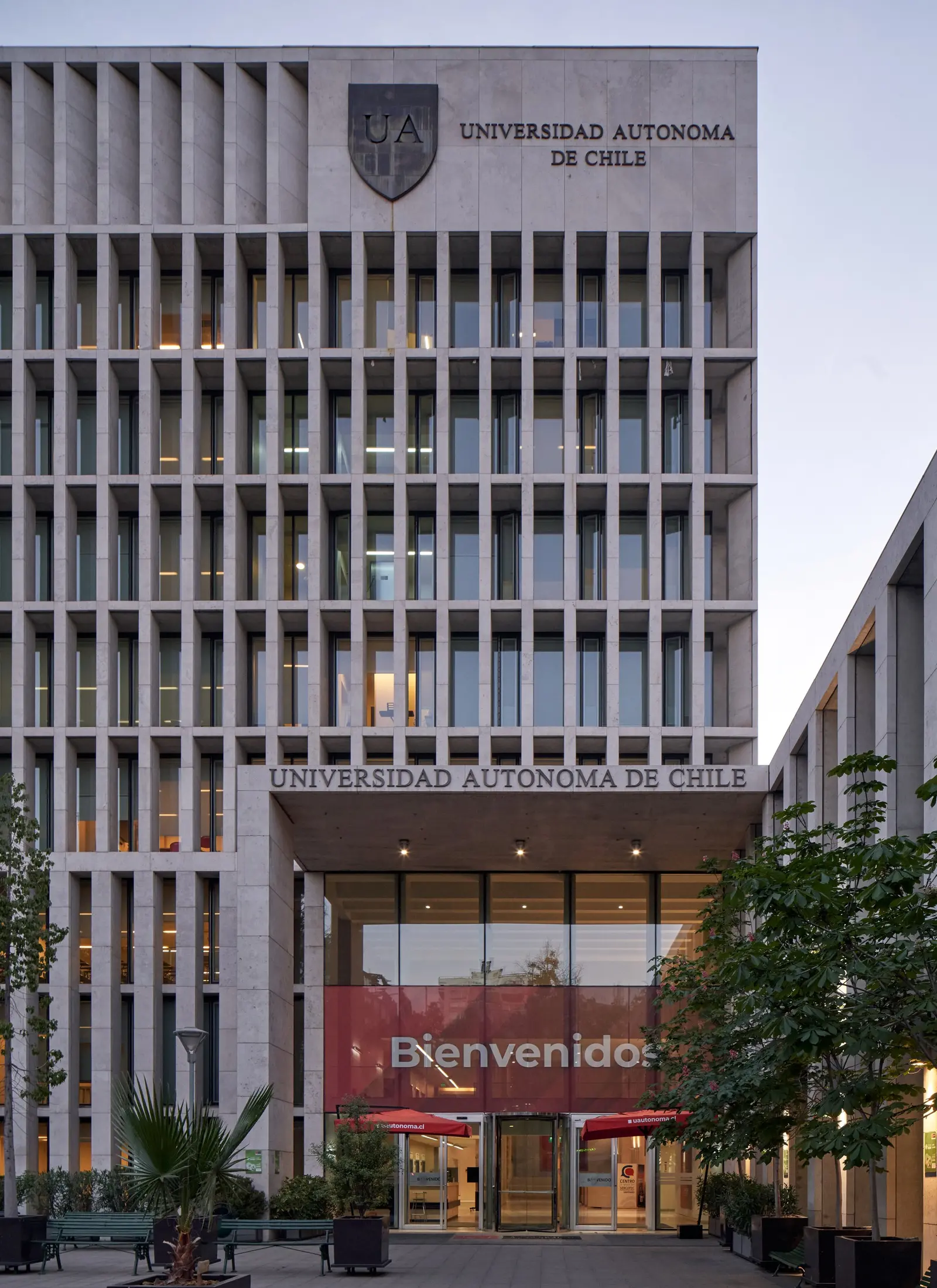 Universidad Autónoma, edificio de 7 pisos, vista 7
